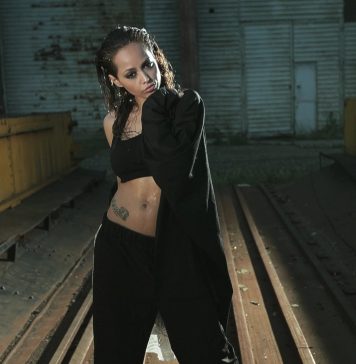 Vinerea Vedetelor! Lariss: „Vorbesc des cu Rihanna”!